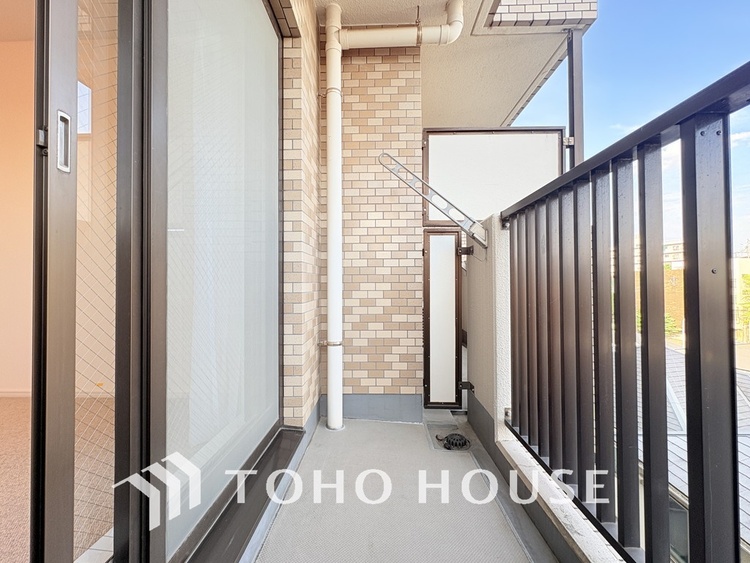 バルコニー 陽当たり良好なバルコニー