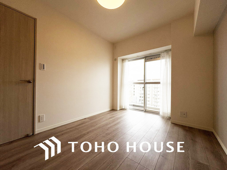 内装 1日の疲れを癒し、心地よく寛げるようゆったりとした広さをしています