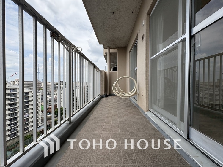 バルコニー 陽当たり良好なバルコニー