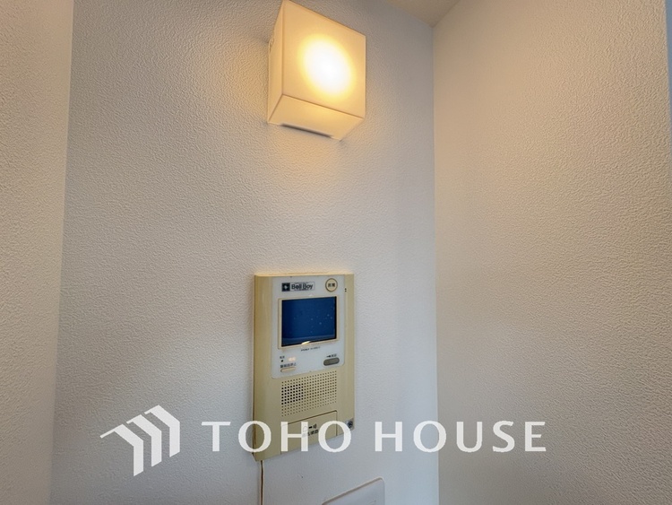 その他 来客が一目でわかるモニター付きインターホン