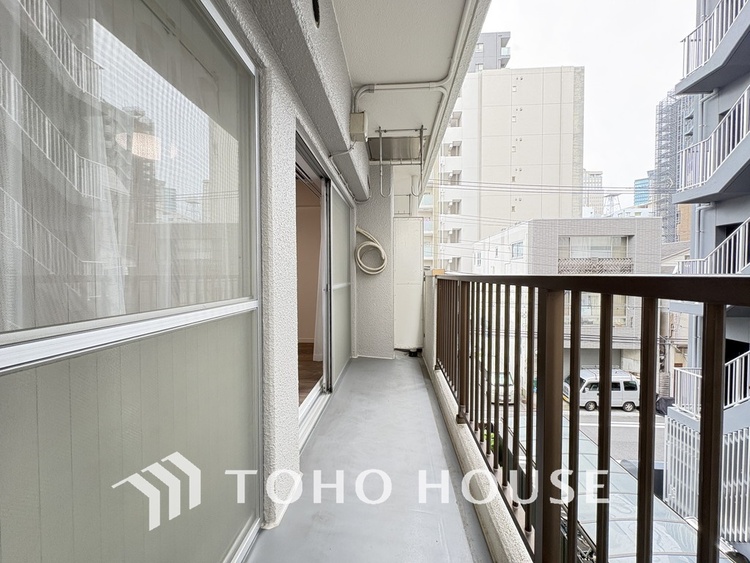 バルコニー 陽当たり良好なバルコニー