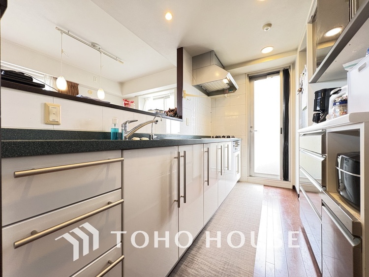 キッチン デザインと機能性を兼ね備えたシステムキッチン