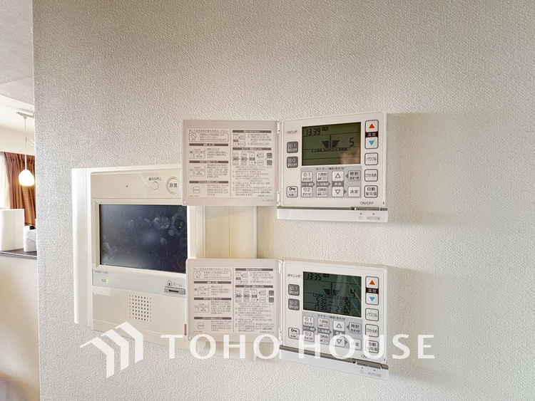 その他 リビングには床暖房完備で寒い日でも足元を気にせずお過ごしいただけます