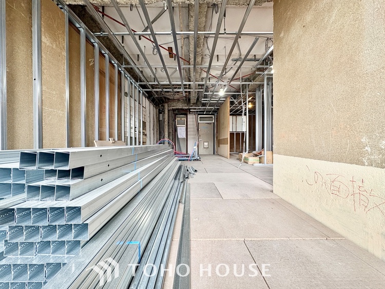 内装 【改装中】【LIVING】◆眩い◆光が燦々と入り、家族の笑顔を照らす。「いつまでも続いて」と願う夢のような毎日がここにある