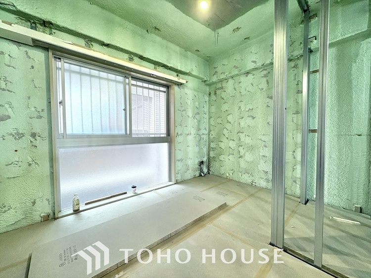 内装 【改装中】好みの空間で読書をしたり、音楽を聞いたりと一人の時間も充実したものにできます。