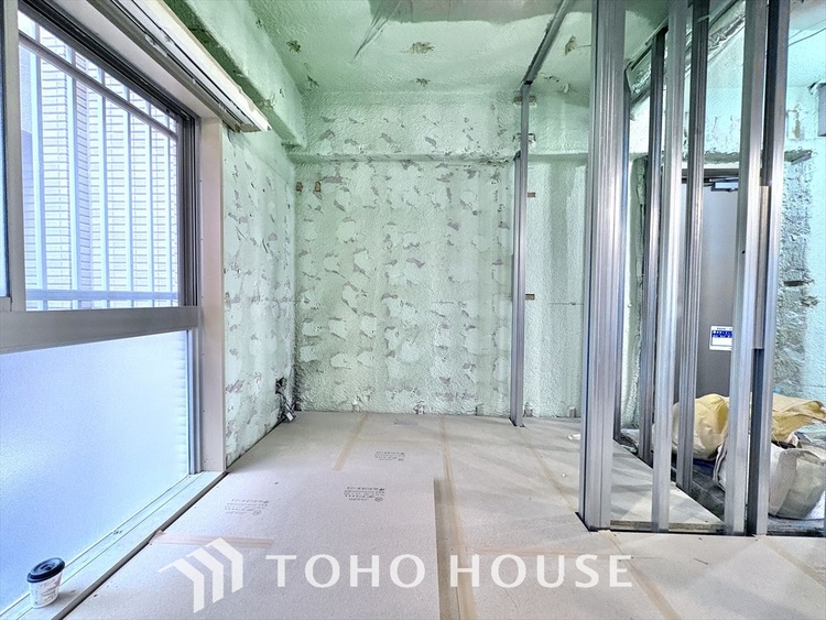 内装 【改装中】風の通り道。舞い込んでくる風が優しく躍り、室内に爽やかな空気を運んでくる。