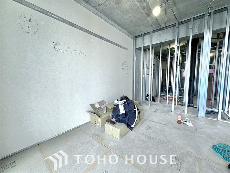 内装 【改装中】◆瀟洒な空間◆落ち着きのある彩が見事に調和させた瀟洒な空間を演出。ここに集まる家族の会話と笑顔が絶え間なく続く幸せな空間。