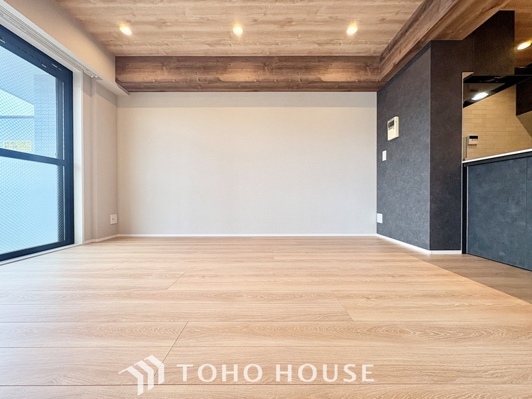 内装 【LIVING】◆煌びやか◆愛おしい家族との団欒の時間をより一層幸せなものに感じさせる煌びやかなLDK。輝かしい毎日が待っています。