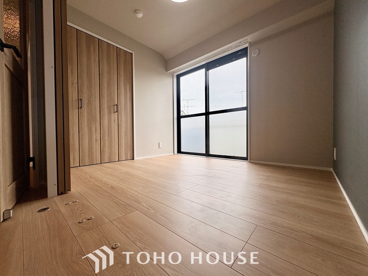 内装 感性を育むプライベートルームはシンプルでスマートな空間。好みの空間で読書をしたり、音楽を聞いたりと一人の時間も充実したものにできます。