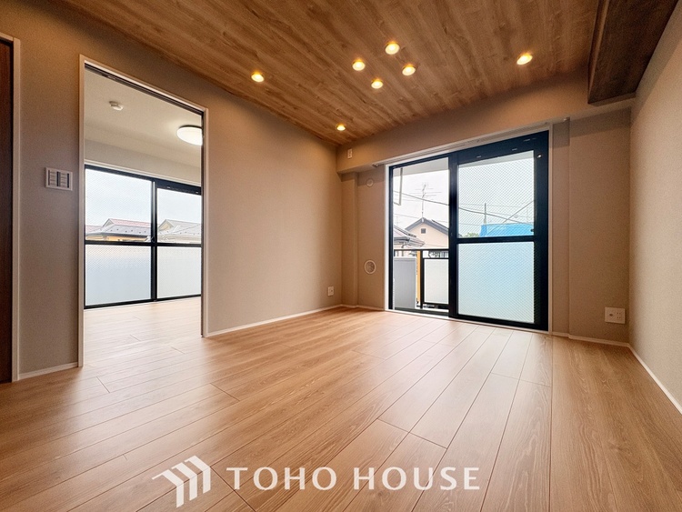 内装 【PRIVATE ROOM】◆快適◆な暮らしに不可欠な収納スペース。快適さとともに思い出も詰まっていく。