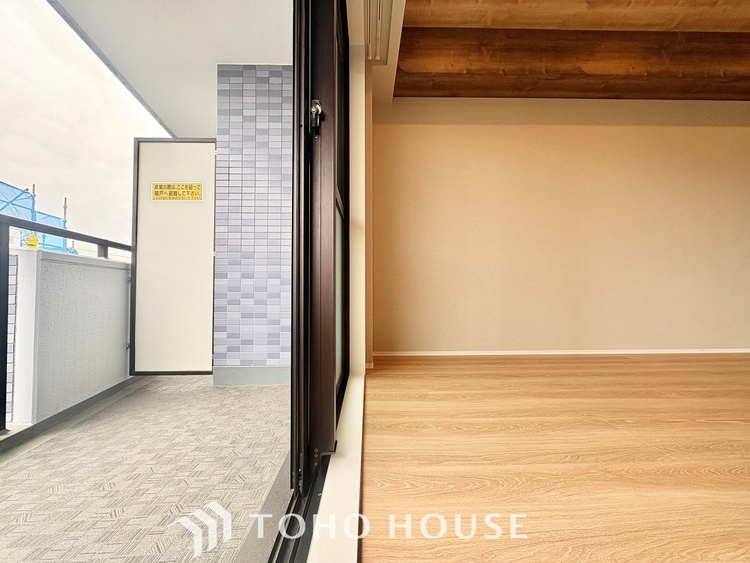 内装 【LIVING】◆住む喜び、楽しさ、感動◆を君と共有したい。いつまでもずっと家族を時間をかけて作り上げるそんな空間を君と共有したい。僕たちの空間は唯一無二の物だから。見渡せるこの広い空間で。