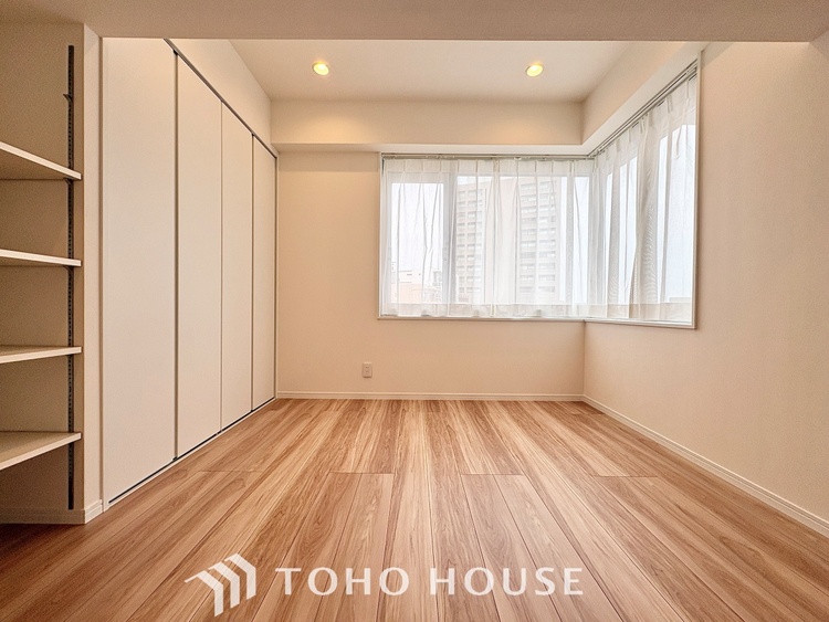 内装 感性を育むプライベートルームはシンプルでスマートな空間。好みの空間で読書をしたり、音楽を聞いたりと一人の時間も充実したものにできます。