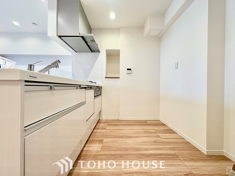 キッチン 【KITCHEN】◆家族のおはよう◆の声を笑顔で迎えてあげられるシステムキッチン。朝ごはんが楽しみでちょっと早起きしたくなるんです。