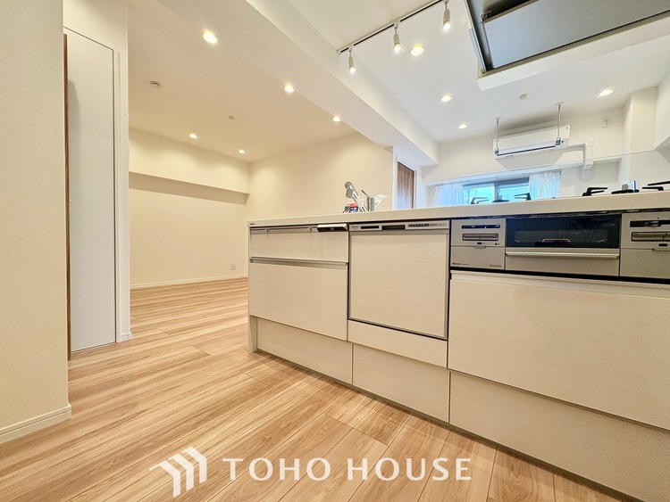 キッチン 【KITCHEN】◆家族のおはよう◆の声を笑顔で迎えてあげられるシステムキッチン。朝ごはんが楽しみでちょっと早起きしたくなるんです。