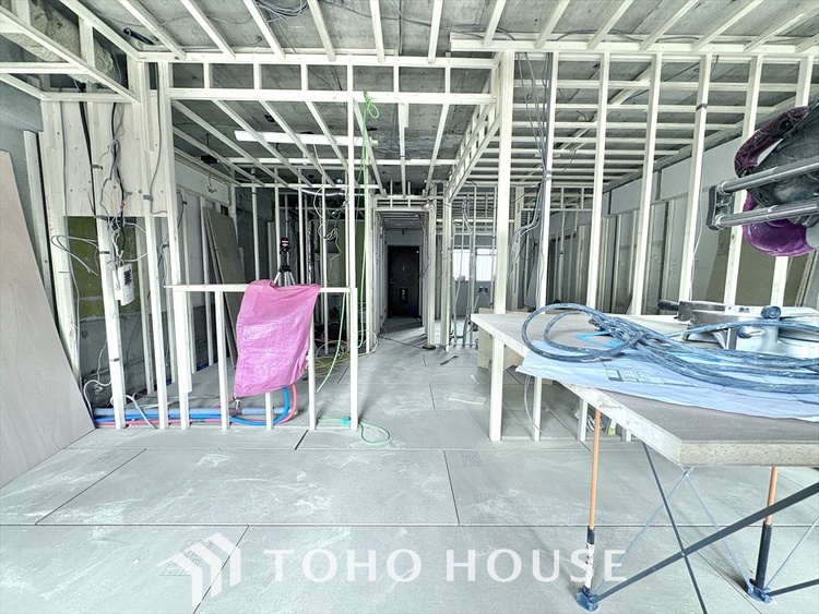 内装 【改装中】◆瀟洒な空間◆落ち着きのある彩が見事に調和させた瀟洒な空間を演出。ここに集まる家族の会話と笑顔が絶え間なく続く幸せな空間。