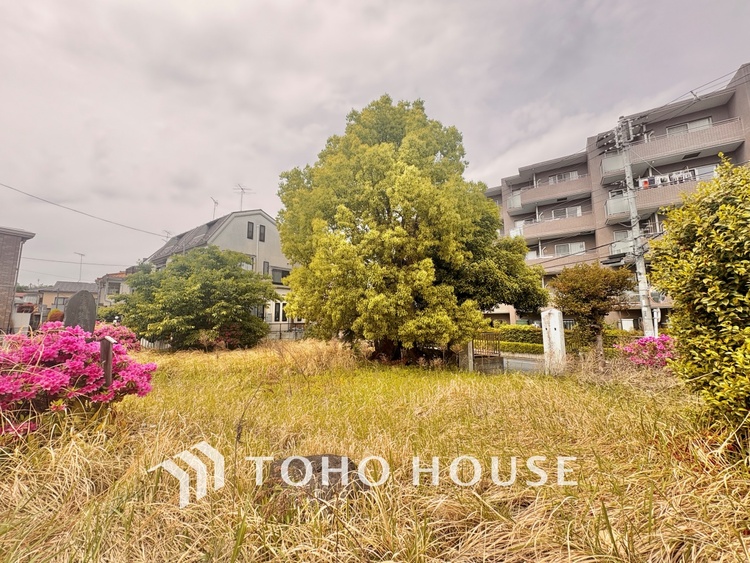 外観 ほんの少しのこだわり。ちょっとした色使いがその家がもつ雰囲気、趣（おもむき）を携え、暮らす家族や訪ねてくる友人・知人に新鮮な香りを運んできます。