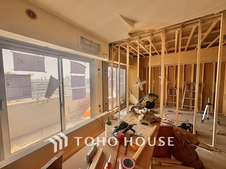 内装 【改装中】リビングこそ居心地のいい暮らしが待っているのだと思う。