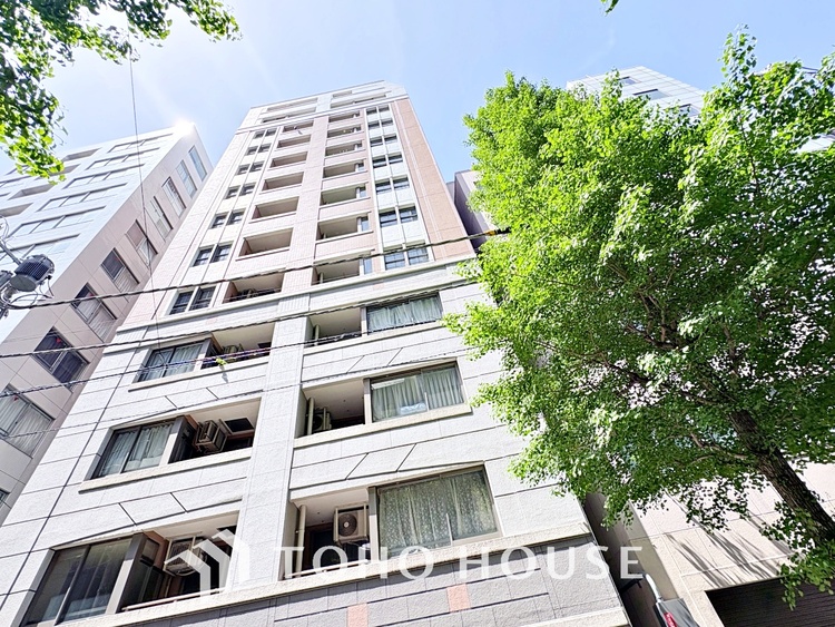 外観 漂う上質な空気感、マンションに入れば「おかえりなさい」と笑顔で迎えてくれるエントランス。最良の心配りを感じるマンションでした。