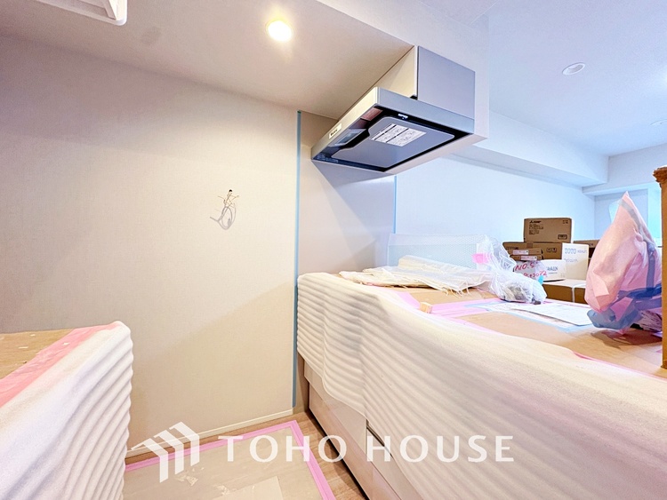 キッチン 【改装中】◆愛育◆キッチンは家族の絆を育む大切な空間。シンプルで使い易いSystemKitchenで愉しく作る料理は愛情のある美味しいご馳走に。家族で使える広々としたダイニングキッチンです。