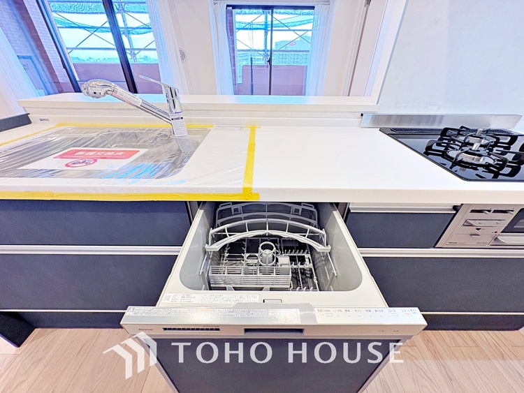 キッチン お子様の面倒を見れる時間が増え時短になります。加えて手荒れも防げてしかも節水が高い為、大変人気があり重宝します。