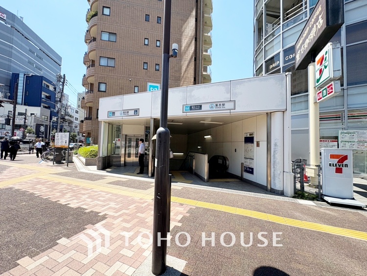 内装 【Quietness】プライベートなお部屋では静かに時を過ごしたい。読書をして、物思いにふける・・光りに満たされた安らぎの空間をがここにはあります。