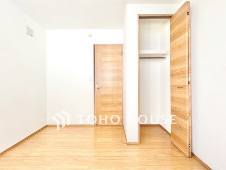 内装 【居室】シンプルで使いやすく、どんな家具にも馴染む居室です。