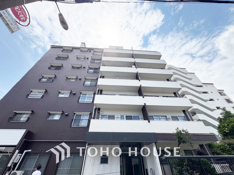 その他 【House of the Sun】太陽の温かな光がお家全体を照らす。そこには目を輝かせ笑顔で見つめてくれる君がいて、「ただいま」の言葉がこだまする。そんな君の瞳に恋している。