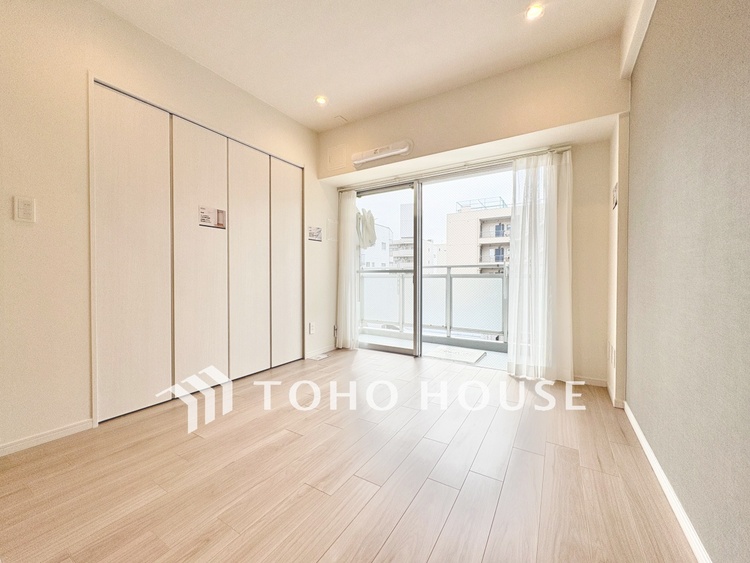 内装 【居室】家具のレイアウトがしやすく、暮らしに合わせやすい物件。