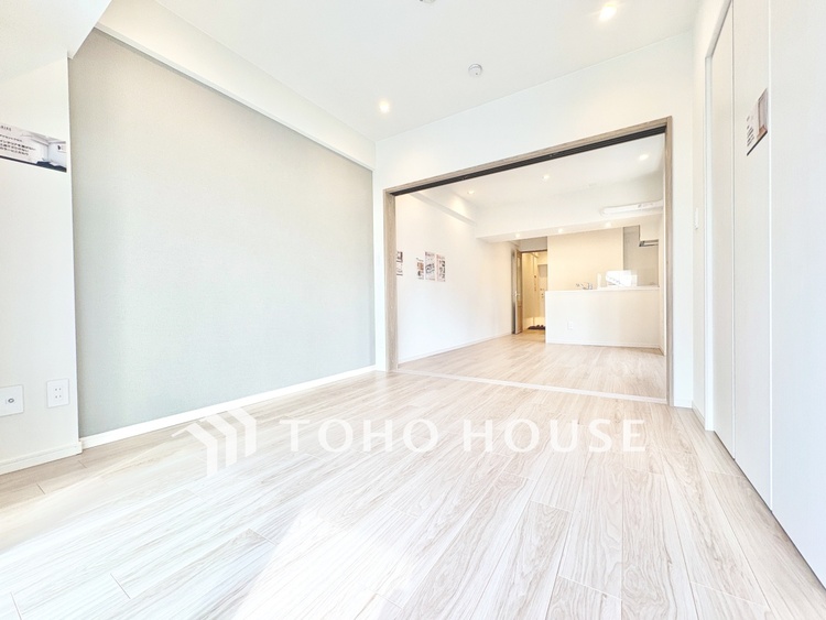 内装 【居室】朝はやわらかな光に包まれ、気持ちよく一日始められます。