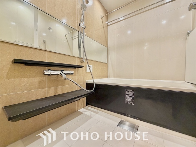 風呂 一日の振り返りを行い、疲れを癒していくそんな場所でありたい。心も体も休め明日へのパフォーマンスを向上させる。