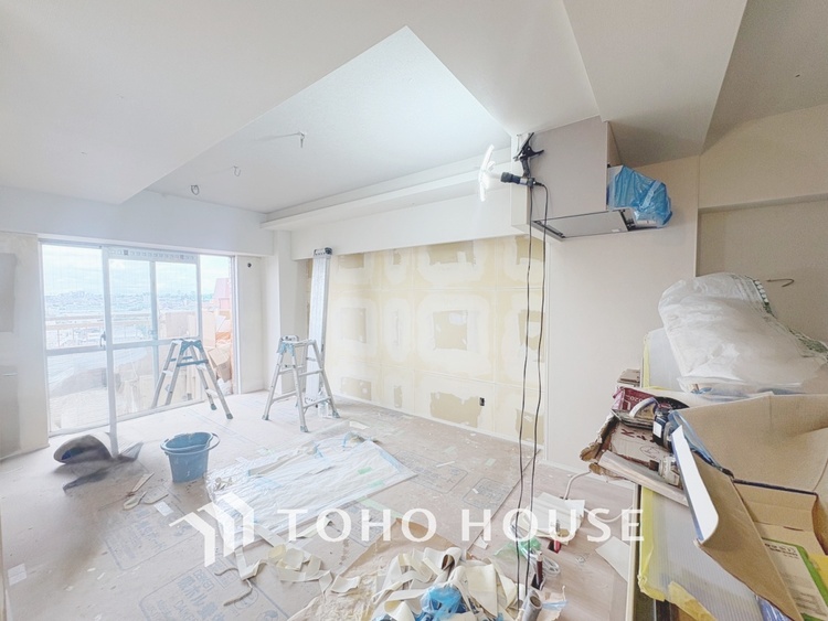 内装 現在改装中◆Sunshine◆光が燦々と入り、いるだけで気持ちいい。「開放的でゆとりあるお部屋です。」