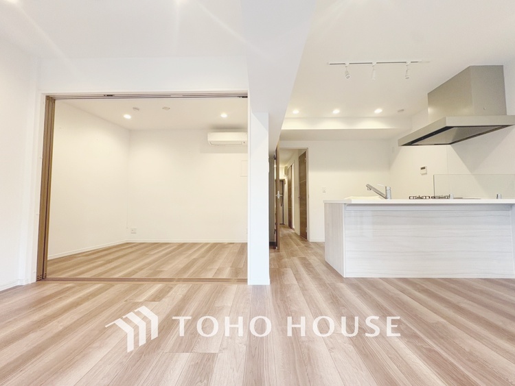 内装 【LIVING】◆simple is best◆無駄のない綺麗なつくりのリビングルームであなただけの暮らしを。