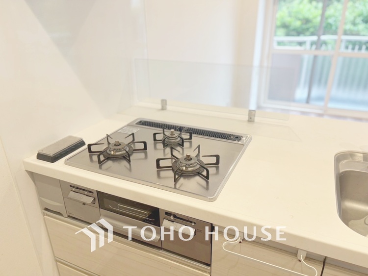 キッチン 【KITCHEN】◆家族のおはよう◆の声を笑顔で迎えてあげられるシステムキッチン。朝ごはんが楽しみでちょっと早起きしたくなるんです。