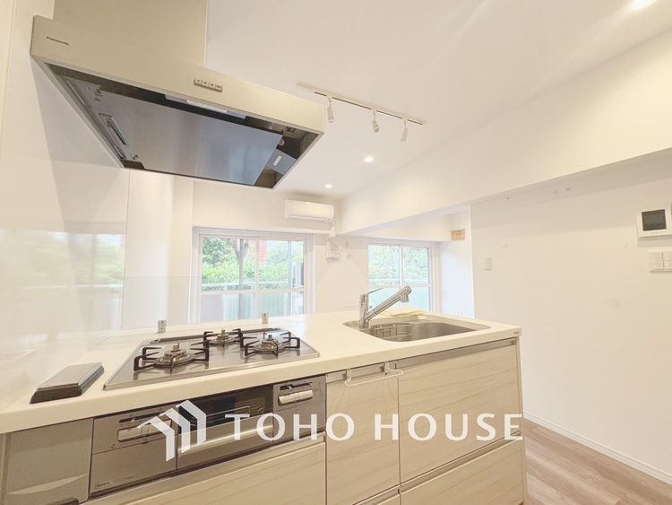 キッチン 【KITCHEN】◆Happy◆愛情たっぷりのお料理で家族にHappyを。システムキッチンがあなたをサポートしてくれます。