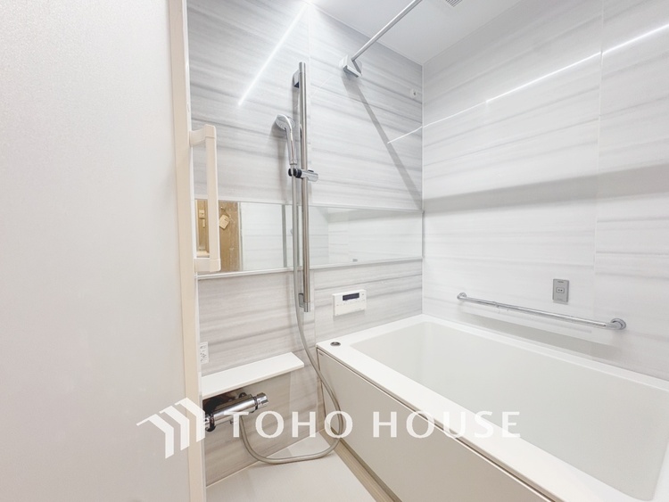 風呂 【BATHROOM】◆プライベートな空間◆simpleだからrelaxできるんです。こころもからだもキレイさっぱり。