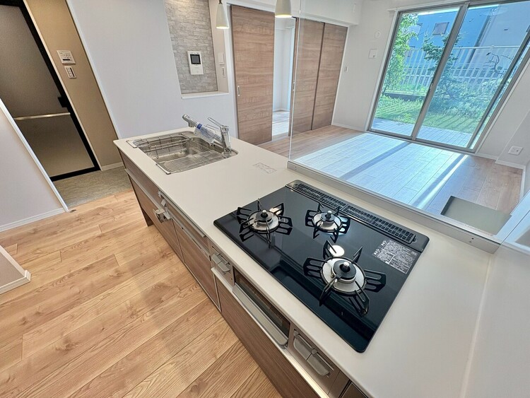 その他 使いやすくスタイリッシュなキッチン空間になっております。