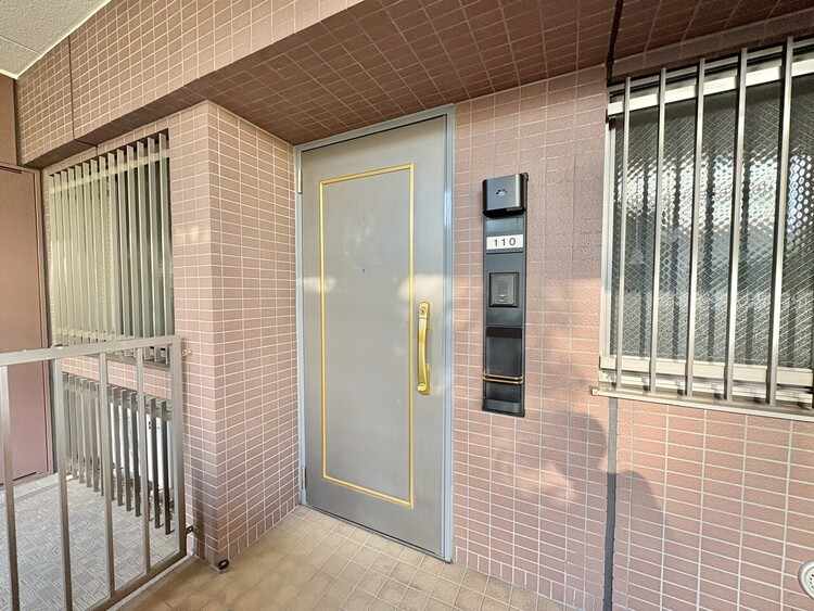 その他 清潔感のある落ち着いた雰囲気の玄関です。