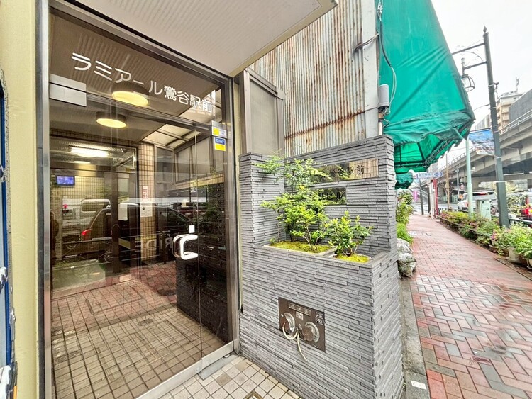 その他 上質感漂う玄関アプローチです。