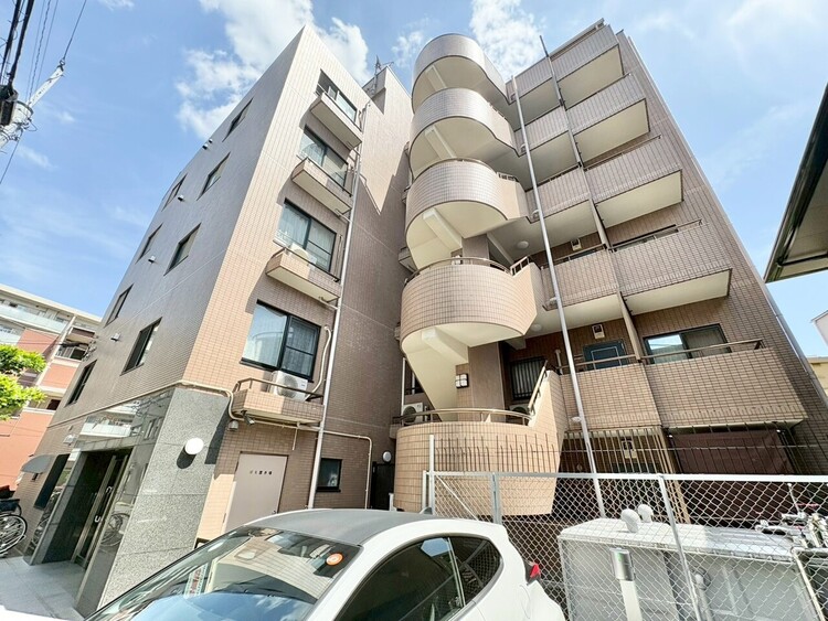 その他 飽きのこないシンプルモダンな外観です。