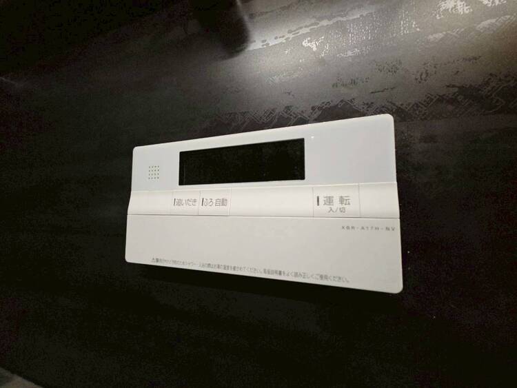 その他 見やすい画面で操作しやすい給湯パネル。
