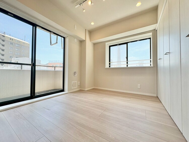 その他 清かで艶やかな時間をもたらしてくれる室内です。