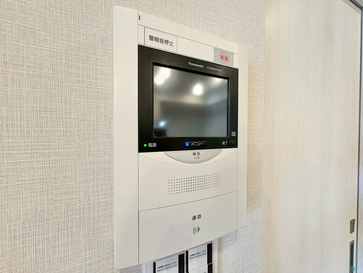 その他 誰が来てもわかる様にモニター付きインターホンを設置。