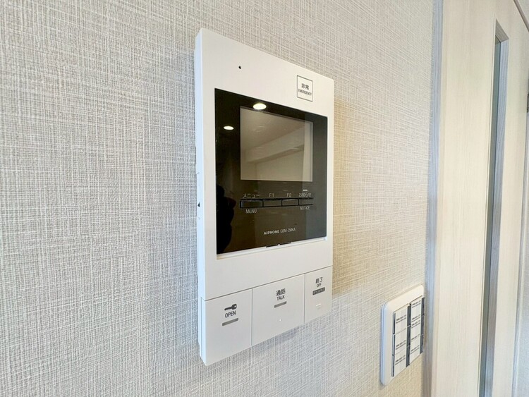 その他 誰が来てもわかる様にモニター付きインターホンを設置。