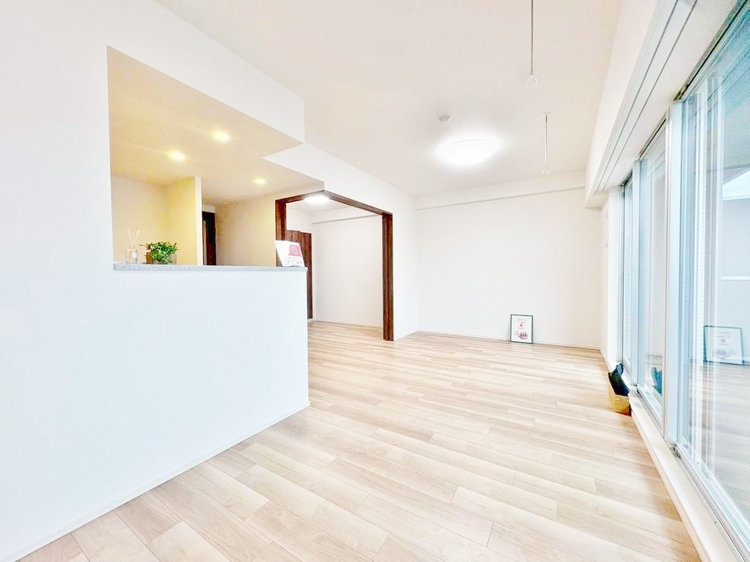 居間 豊かな居住性と、安心感を満たすクオリティが見事に調和した住空間。