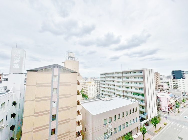 バルコニー 頬をなでる、優しい風を感じることが出来ます。