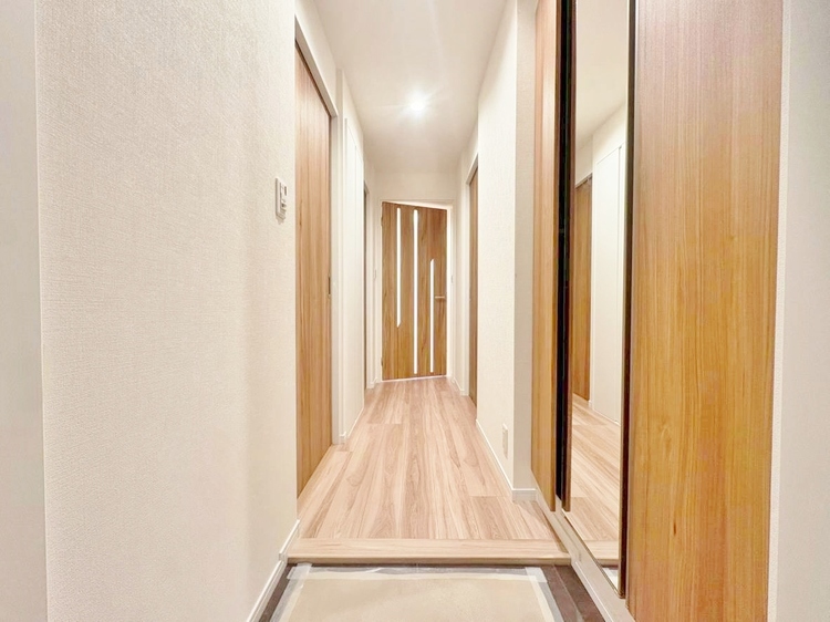 玄関 シューズボックスを完備した玄関です。