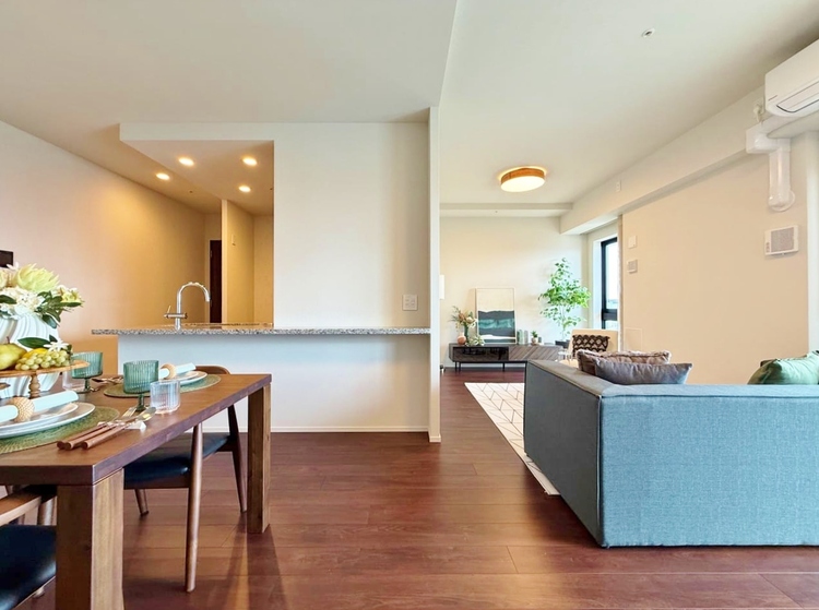 居間 過ごす時間が、たくさんの思い出として紡がれていく場所。