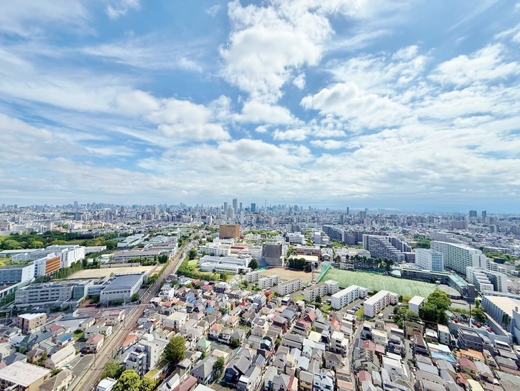 バルコニー 頬をなでる、優しい風を感じることが出来ます。