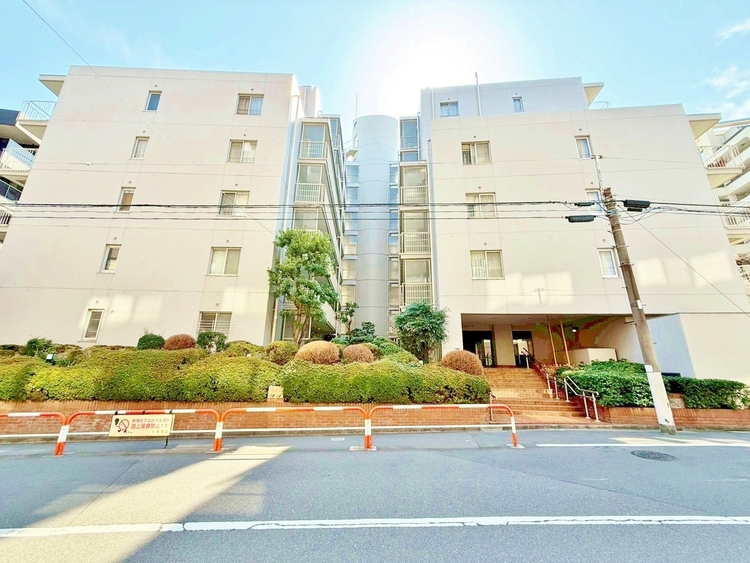 外観 資料には掲載していない情報が、現地にはたくさんあります。是非一度、現地をご確認ください。