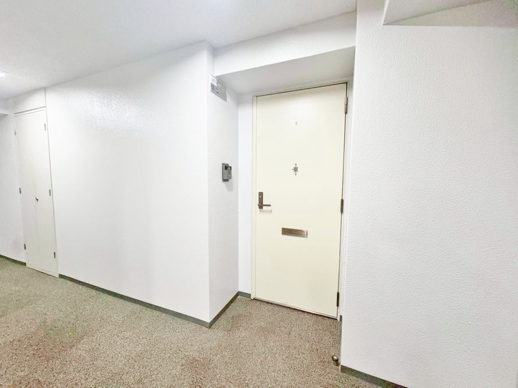 玄関 玄関を開ければ、そこは安らぎのご自宅。